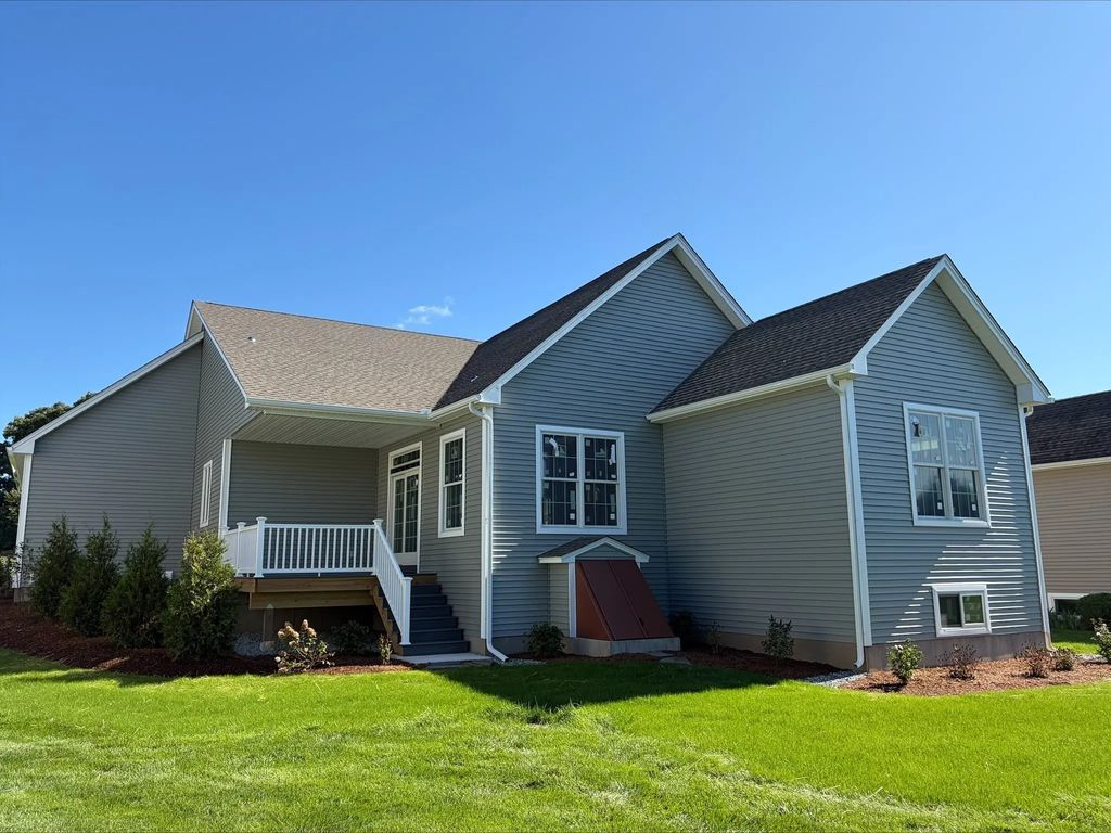 7 Fields Drive #7, East Longmeadow