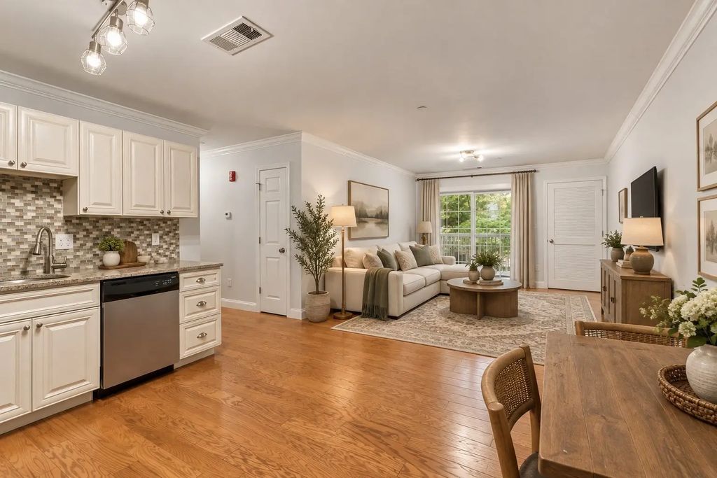 24 Shayne Rd #110, Franklin