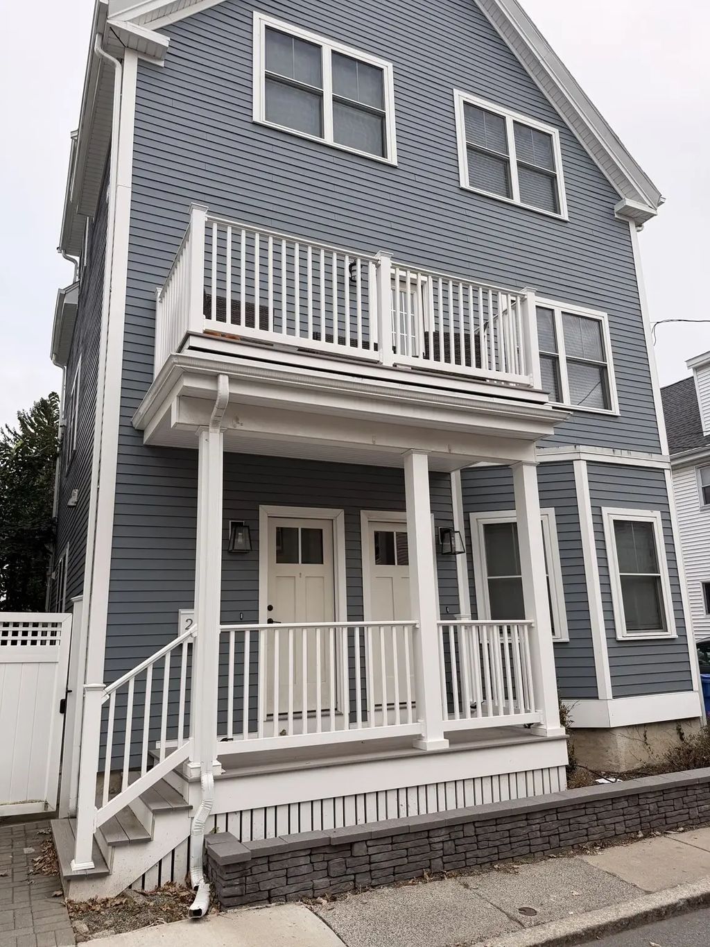 22 Henderson St #1, Somerville