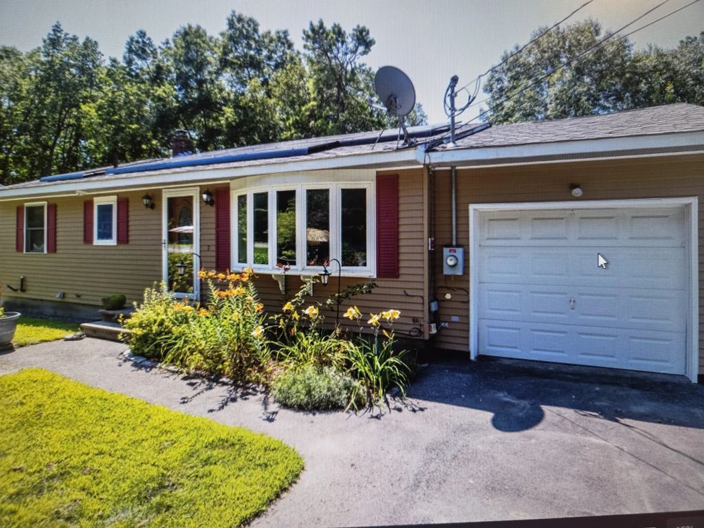 54 Lancaster Rd, Clinton
