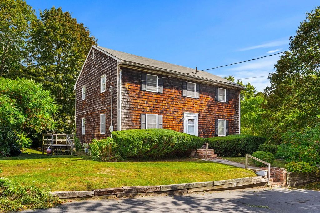 141 Evans Rd Ext, Marblehead