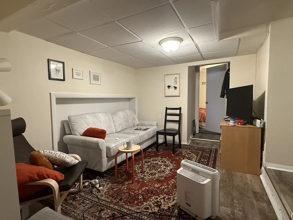 34a Park St #b8, Brookline