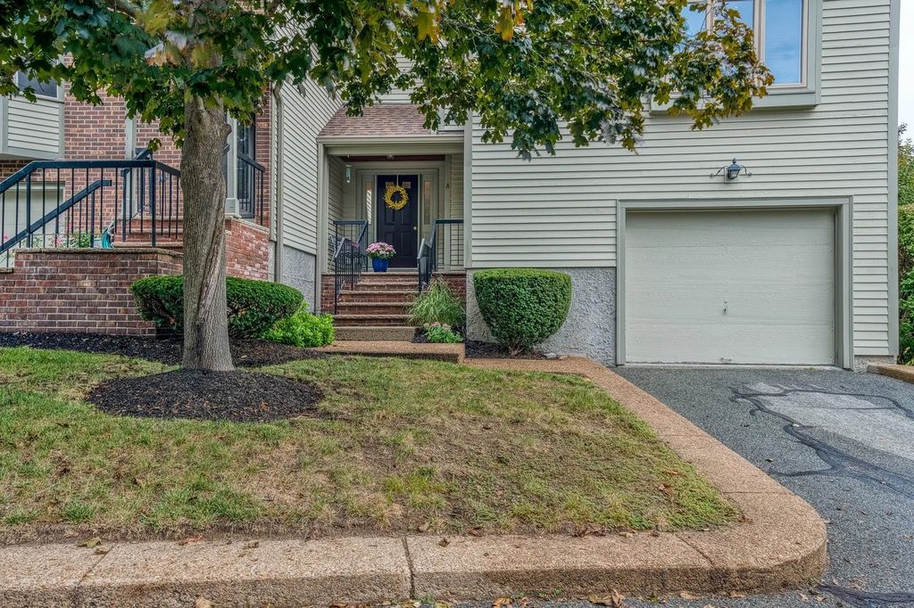 64 Maple St #a, Canton