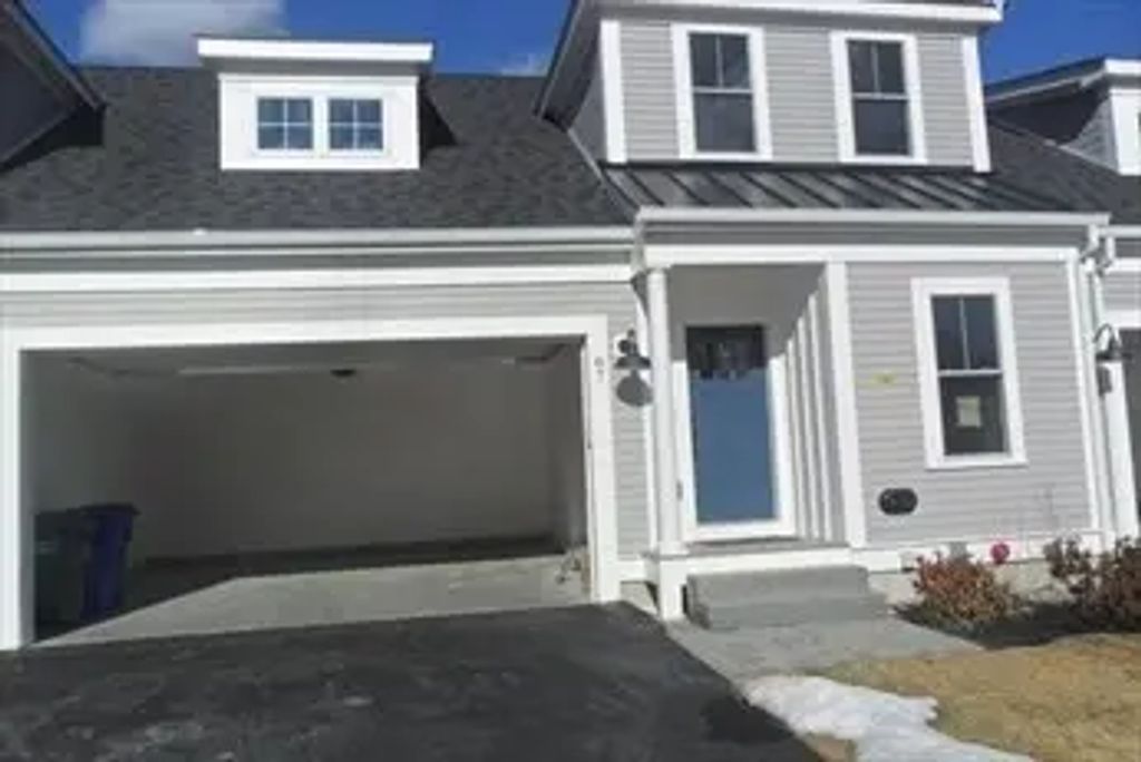87 East Main Street #87, Hopkinton