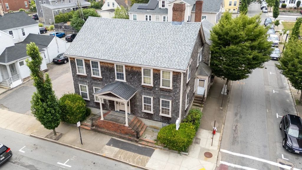 13 S 6th St, New Bedford
