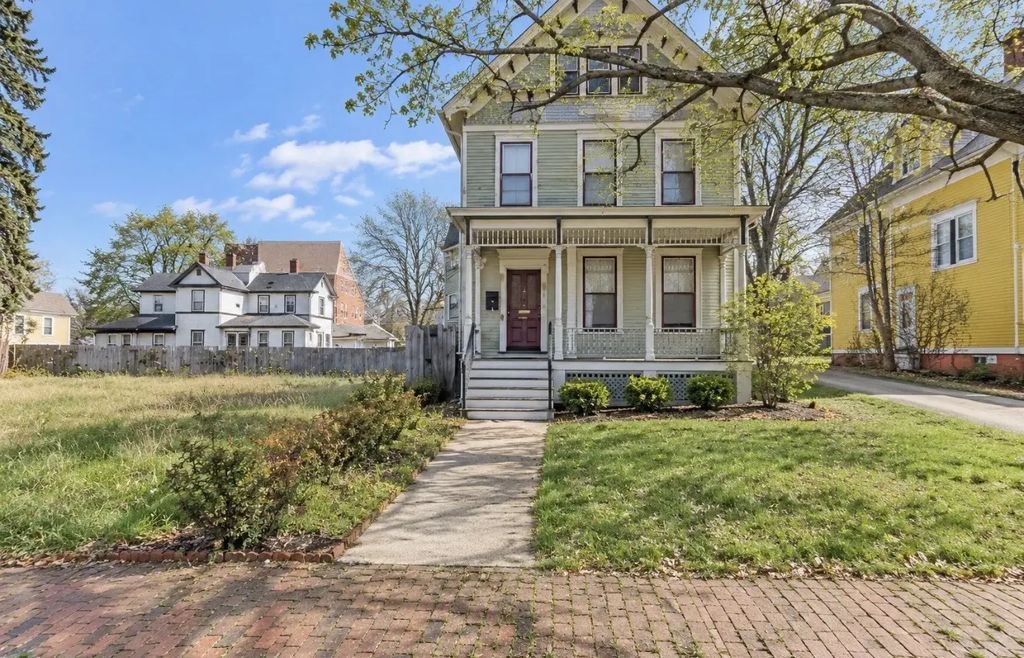 67 Thompson Street, Springfield
