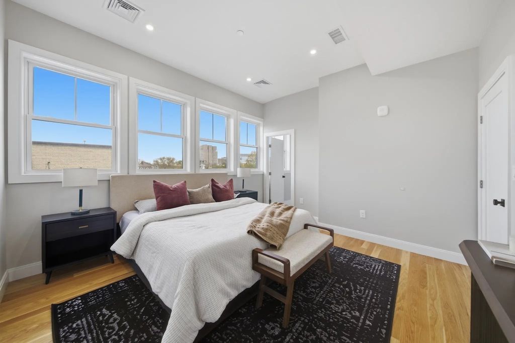 174 Walnut Street #3, Somerville