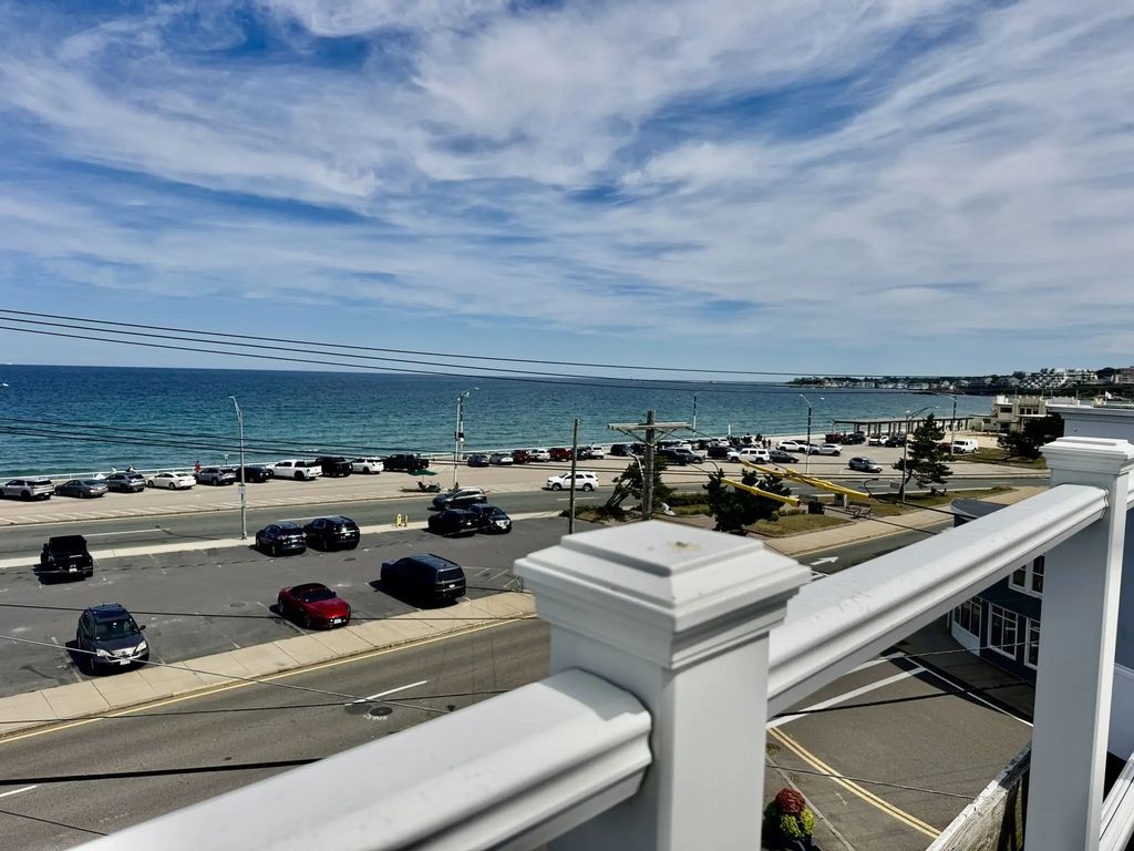 4 Bay Street #2, Hull