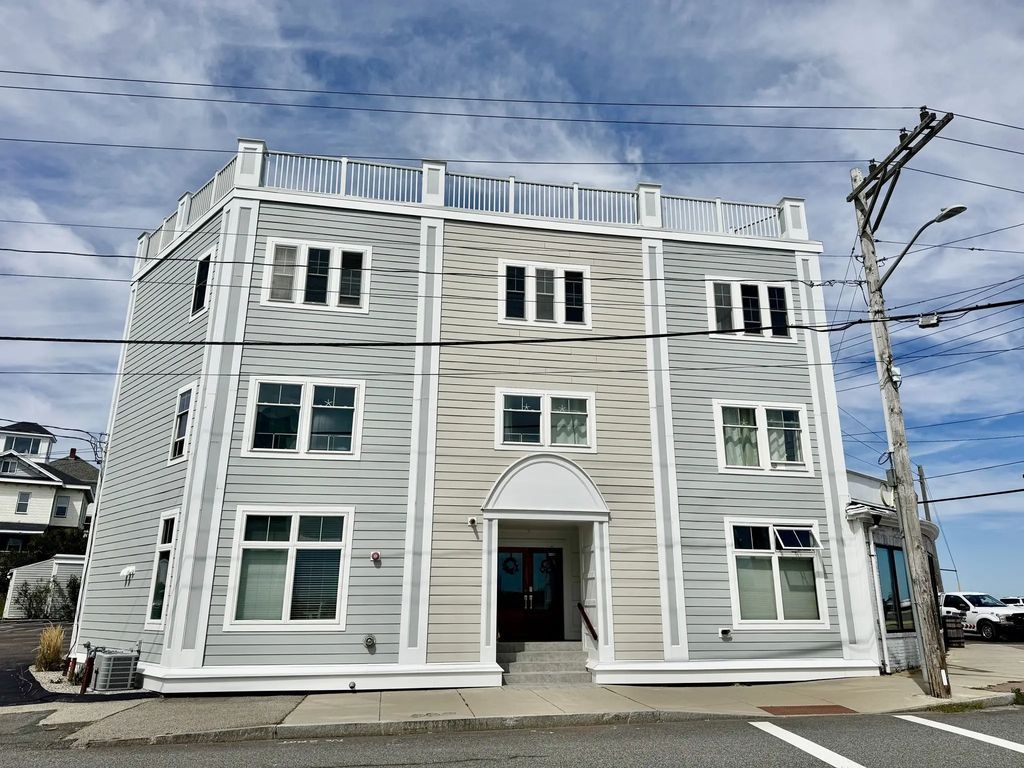 4 Bay Street #2, Hull