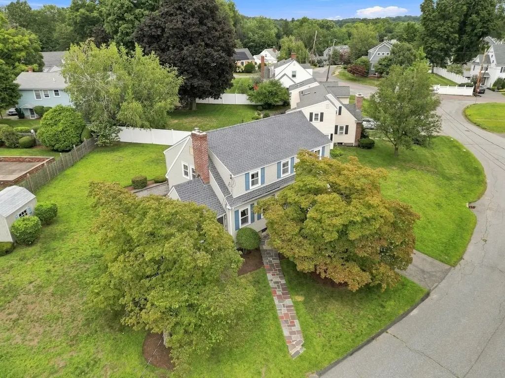 30 Manor Road, Waltham