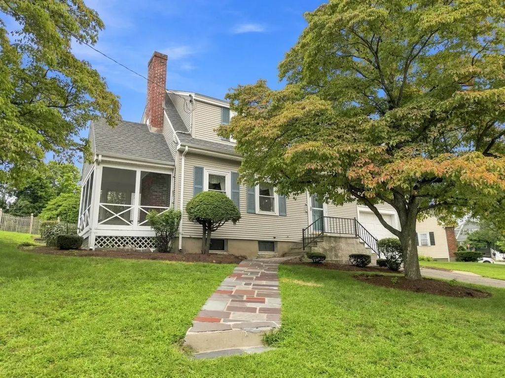 30 Manor Road, Waltham