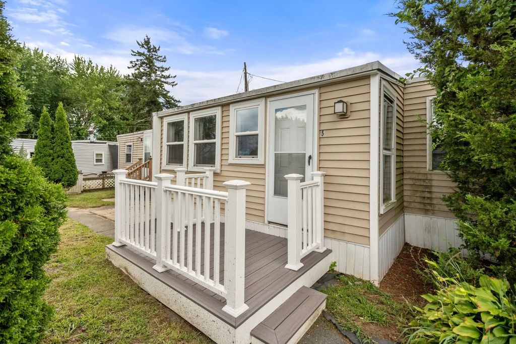 350 West Street #5, Ludlow