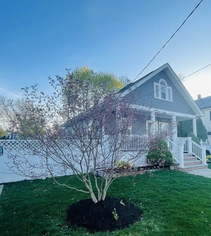 15 Bates Rd, Framingham