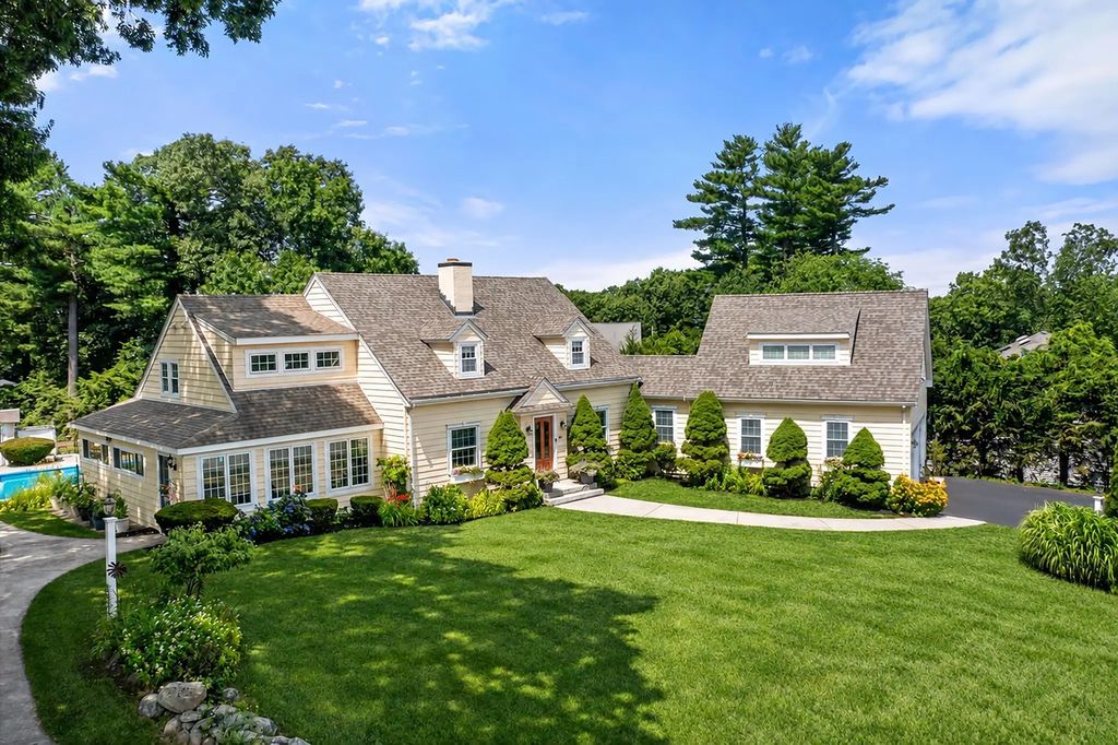 85 Canton Terrace, Westwood