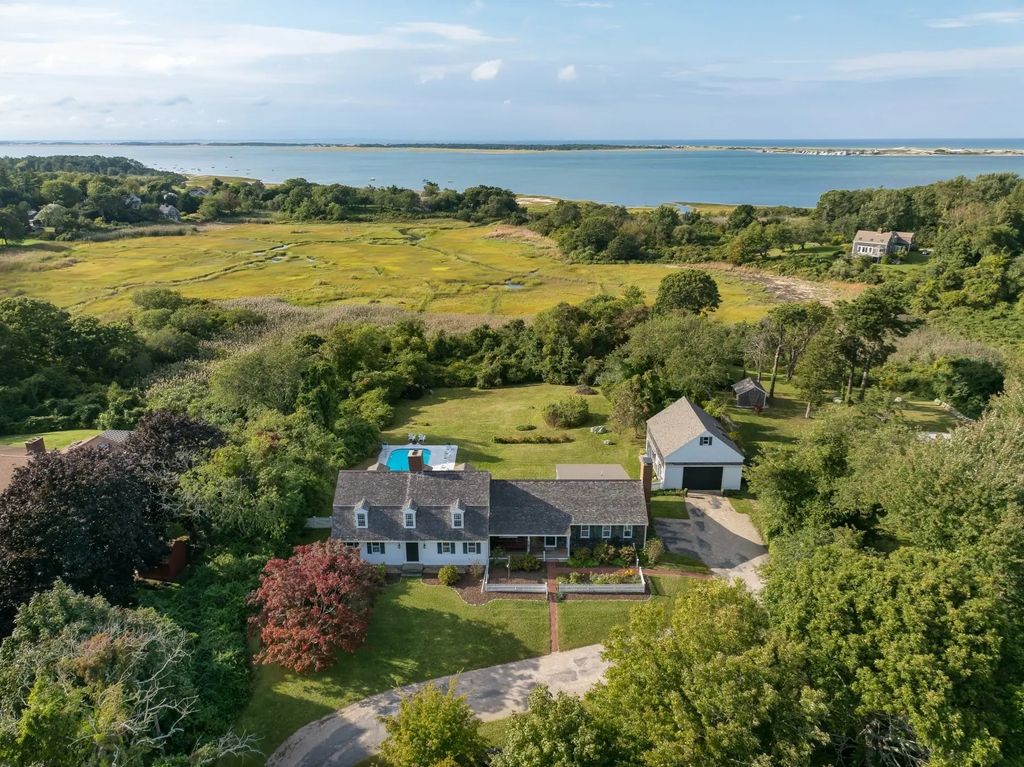 171 Tonela Lane, Barnstable