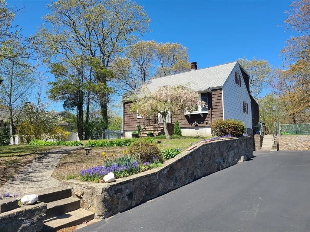 432 Grove St, Braintree