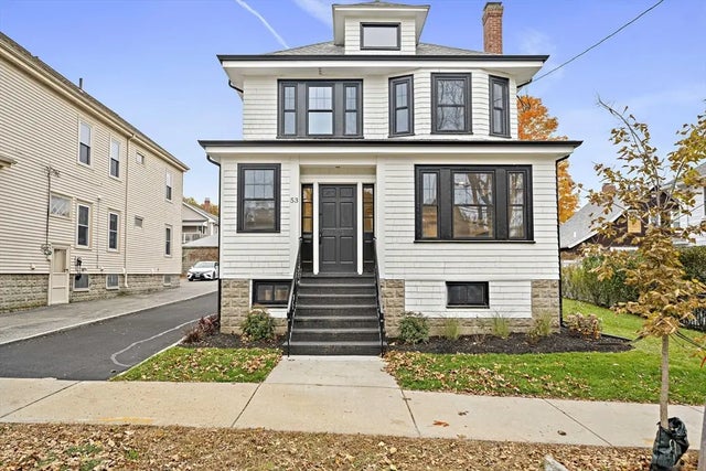 53 Highland Ave, Arlington