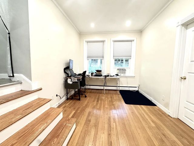 15-17 University Rd #22, Brookline