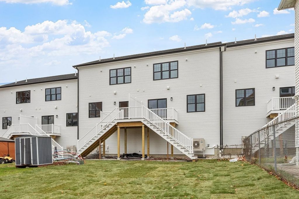 10 Windsor St #e, Worcester