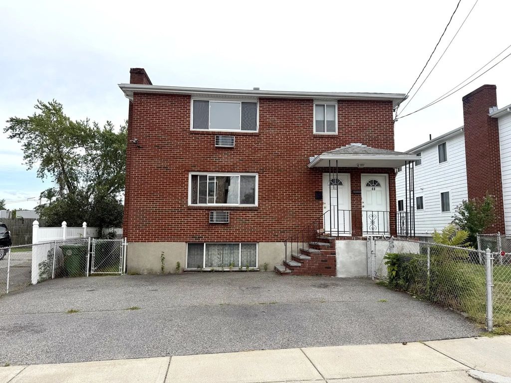 46-48 Waltham St, Watertown