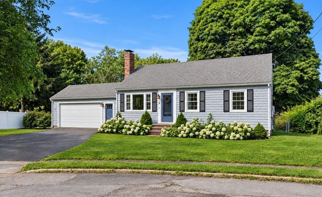 25 Chipman Road, Beverly