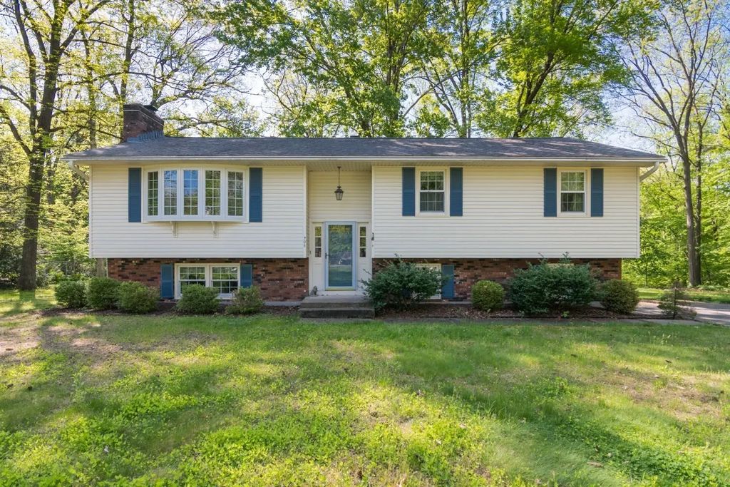908 Burts Pit Rd, Northampton
