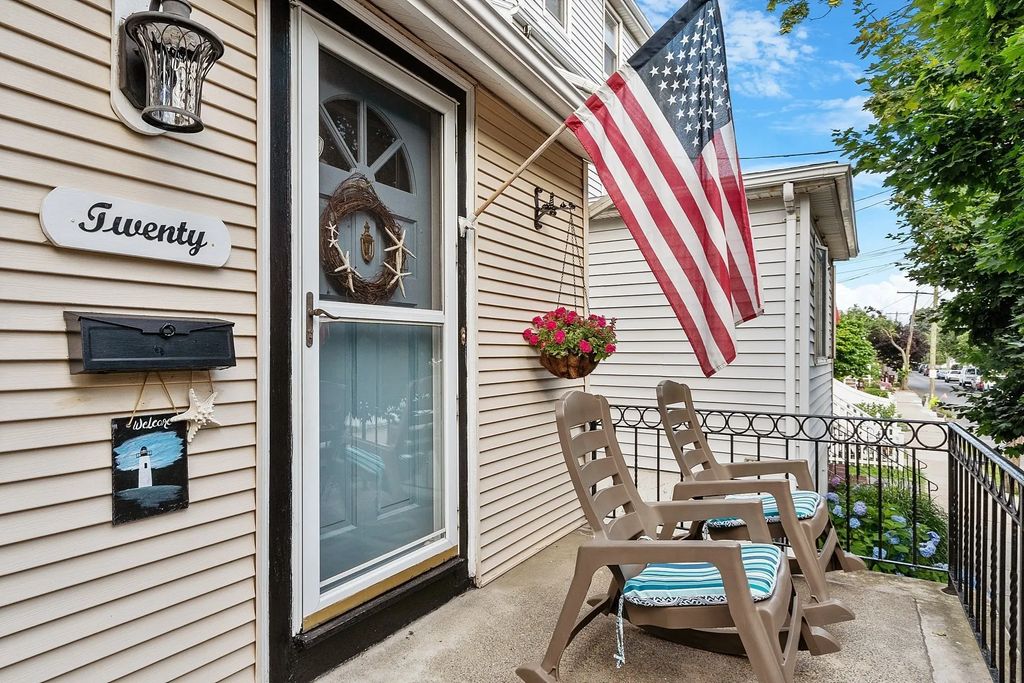 22 Lancaster Ave, Revere