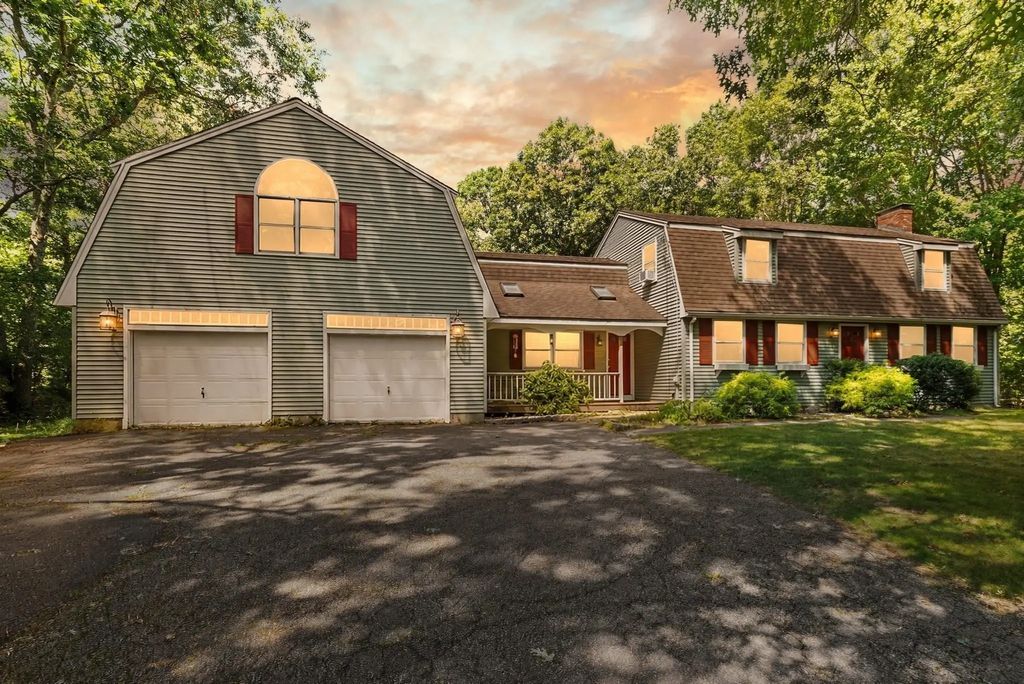 42 Summer St, Foxboro