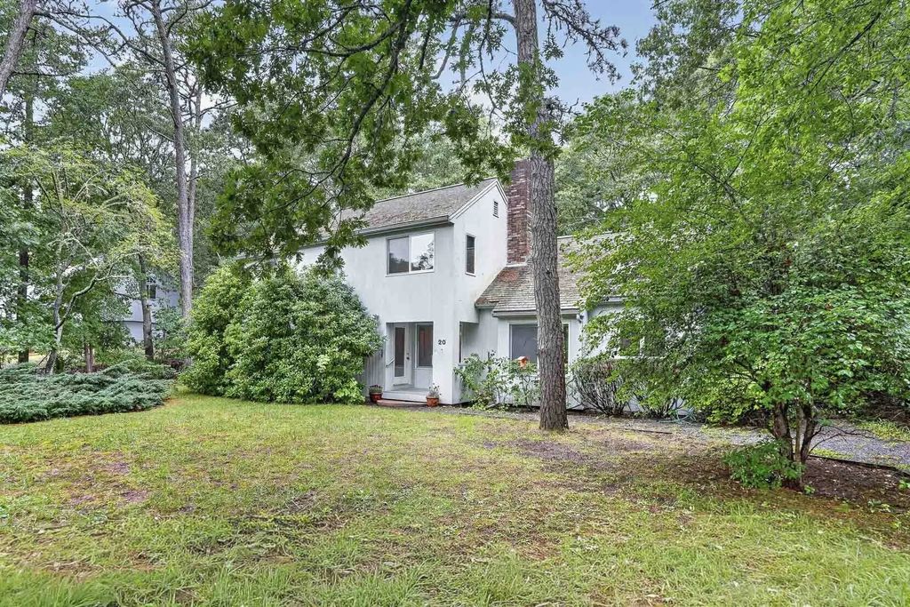 20 Hidden Cove, Oak Bluffs