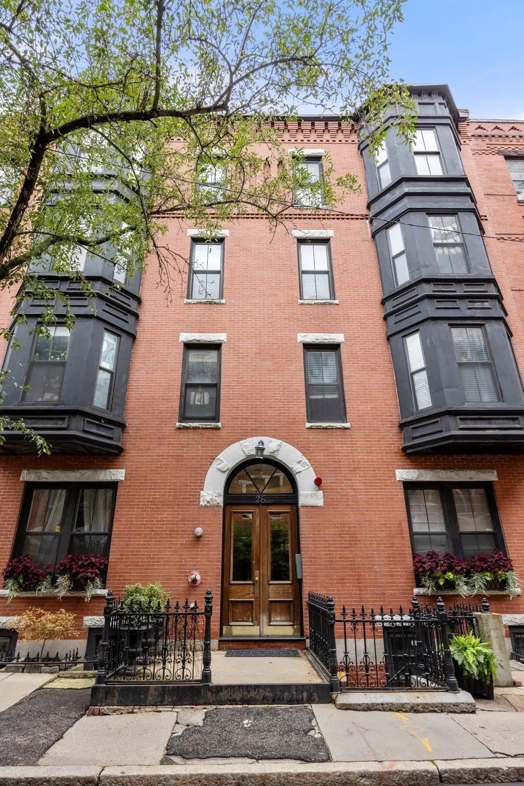 28 Isabella St #28, Boston