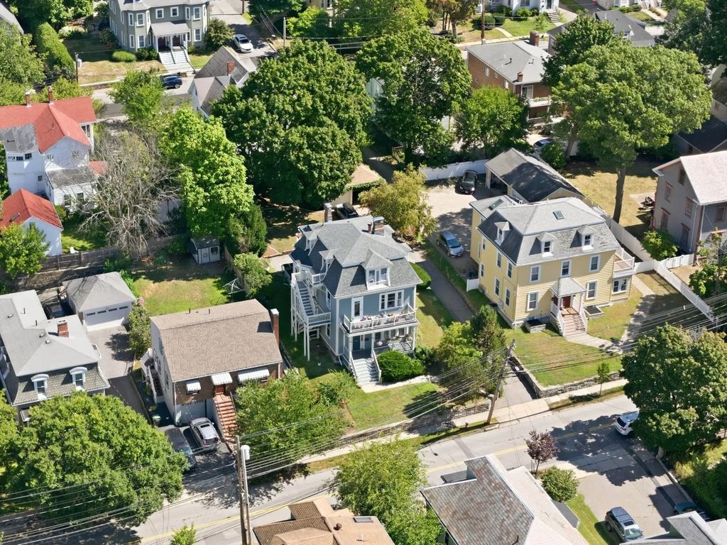 139 Summer St #1, Watertown
