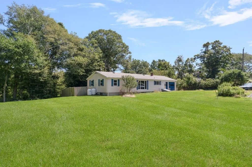 255 251 John Dyer Road, Little Compton