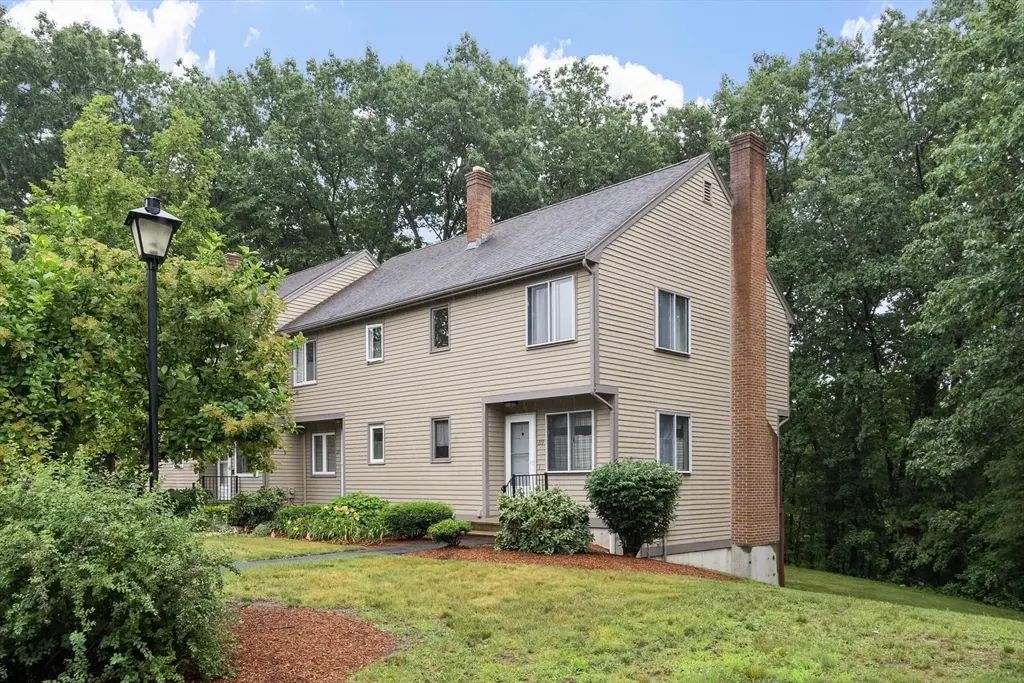 119 Cortland Cir #119, Leominster