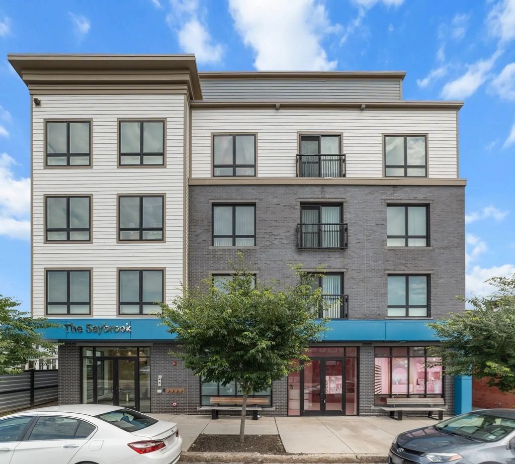 214 Market St #208, Boston