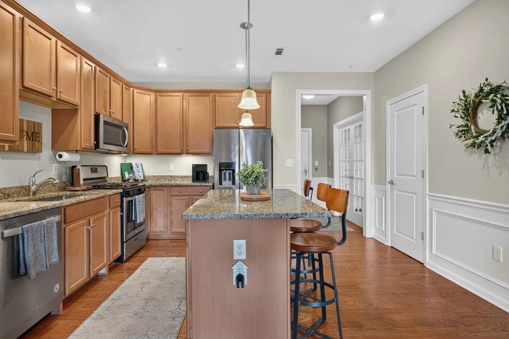 130 University Ave #1210, Westwood