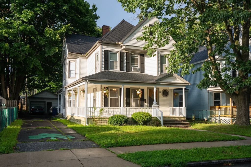 51 View St, Holyoke