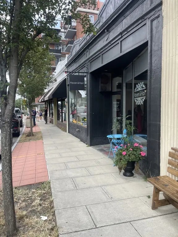 117-121 Trapelo Rd, Belmont