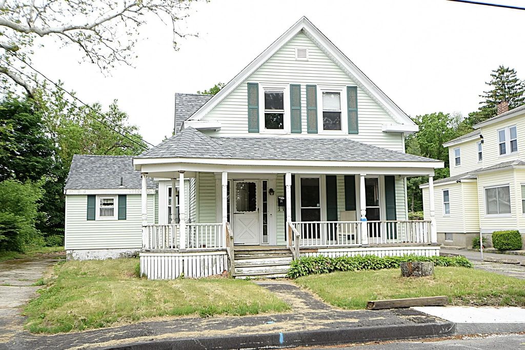 12 Presbrey Ct, Taunton