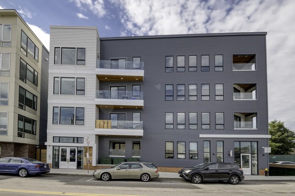 377 West First #6, Boston