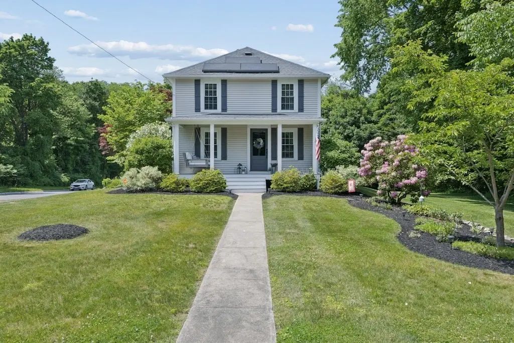 2 Sterling Court, Northborough