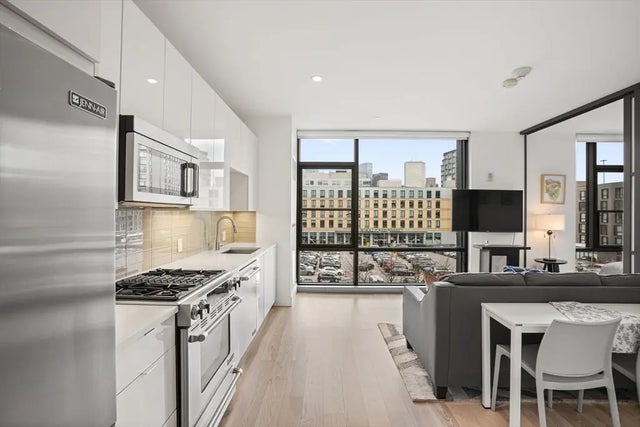 32 Traveler St #411, Boston