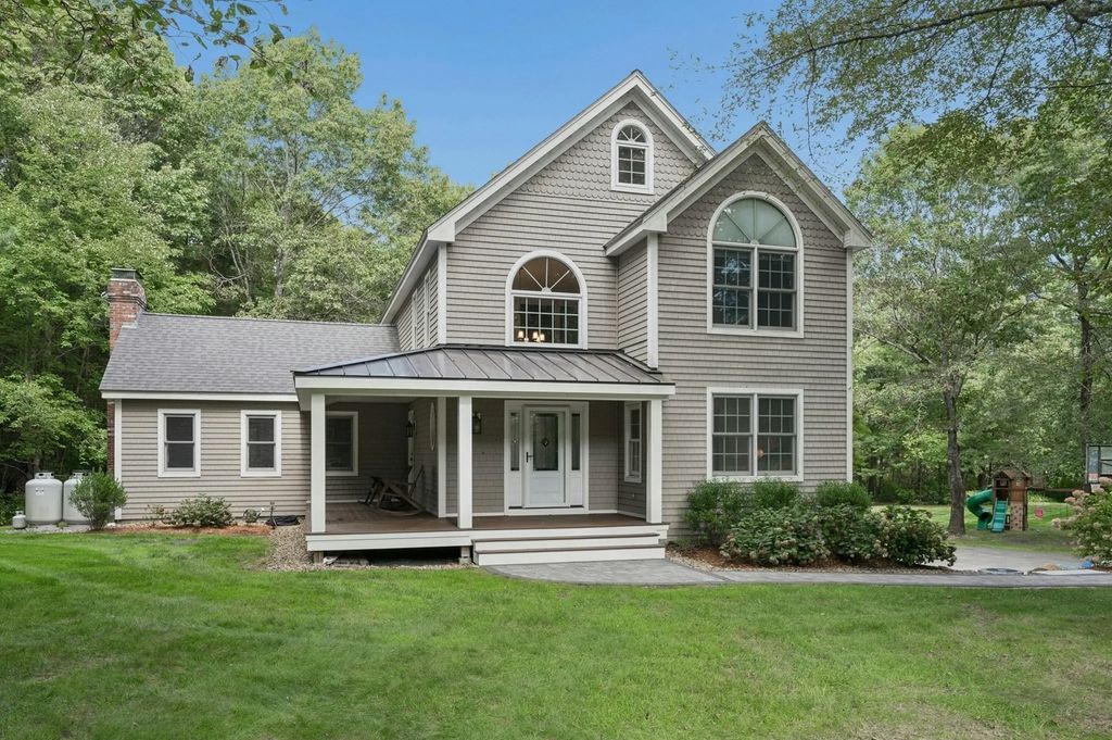 17 Panettieri Dr., Lakeville