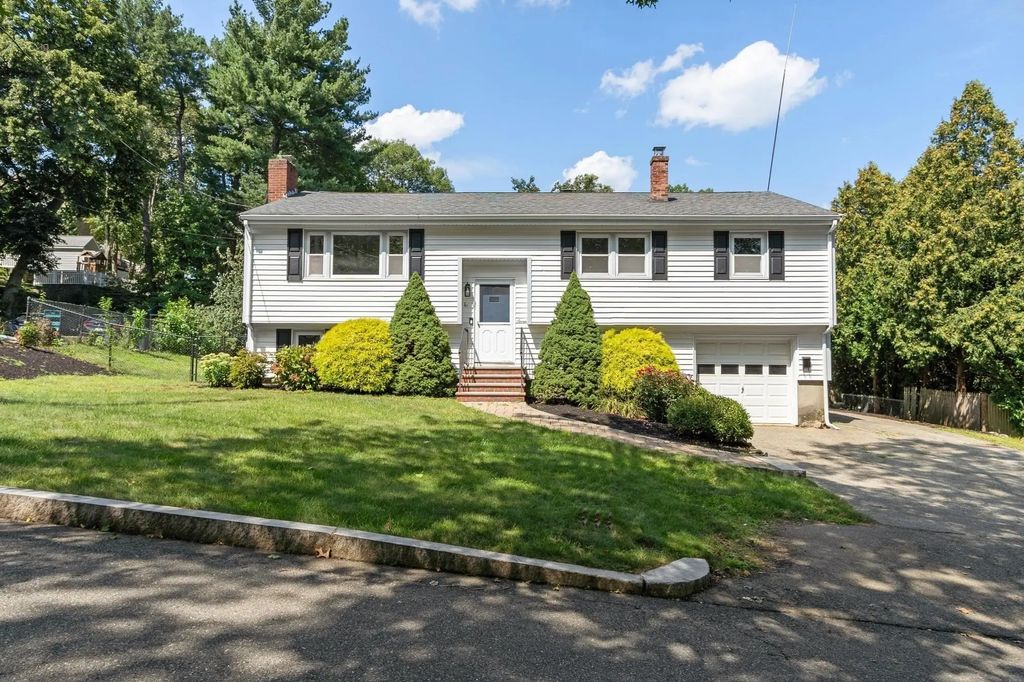 7 Locust Street, Reading