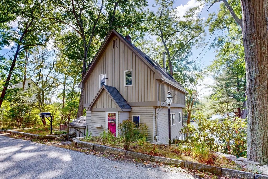12 Downey Pl, Hopkinton