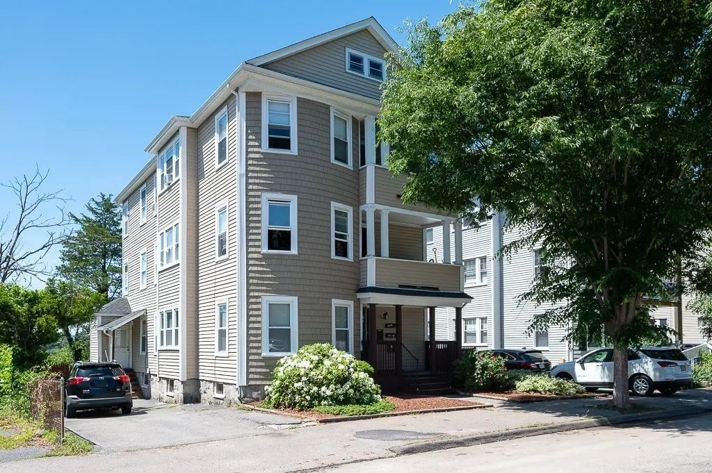 126 Sterling St, Worcester