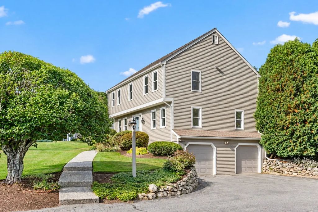 101 Pine Hill Road, Southborough