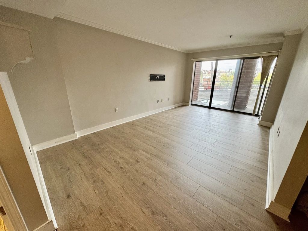 15 N Beacon St #104, Boston