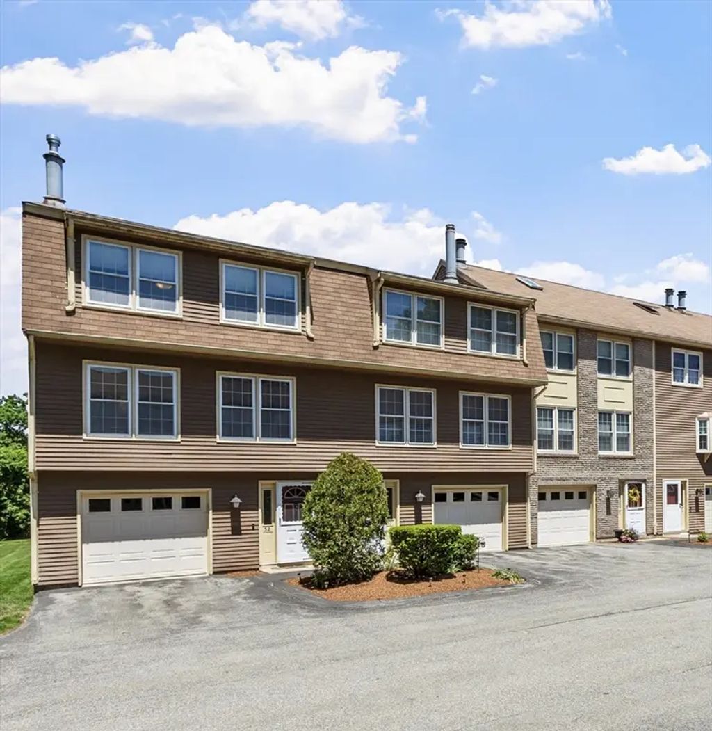 52 Heritage Dr #52, Tewksbury
