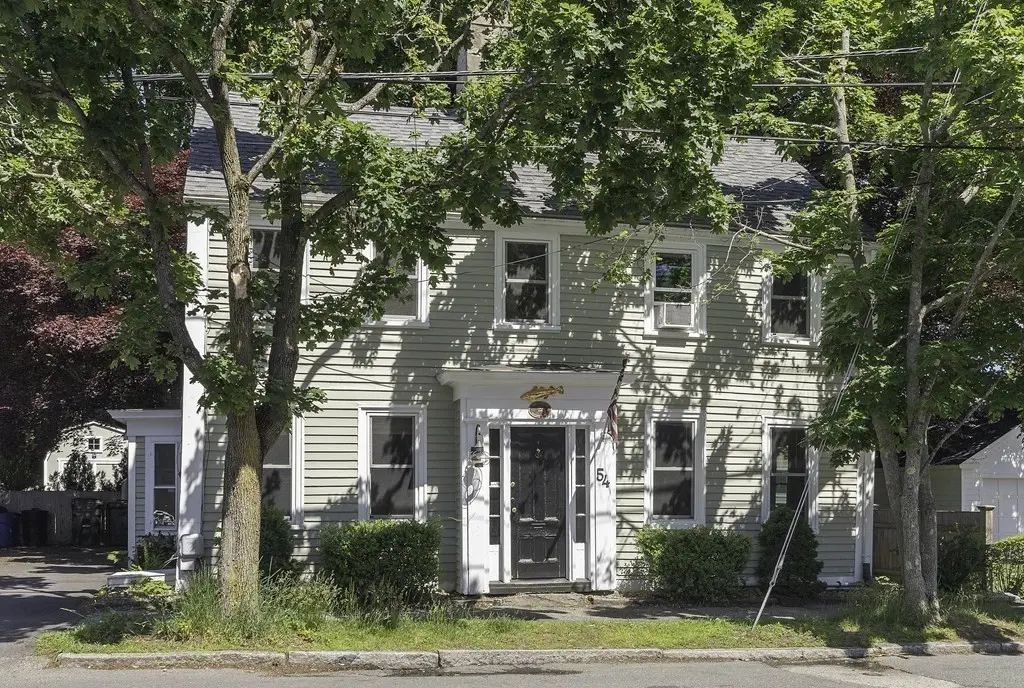 54 Ashland St, Newburyport