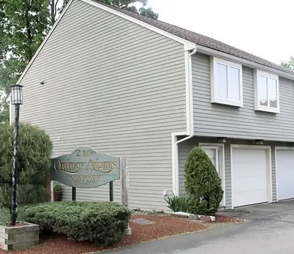 210 Centre St #14, Quincy